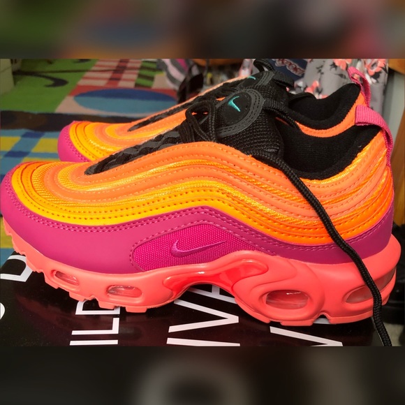 Nike Shoes - Women Nike Air Max